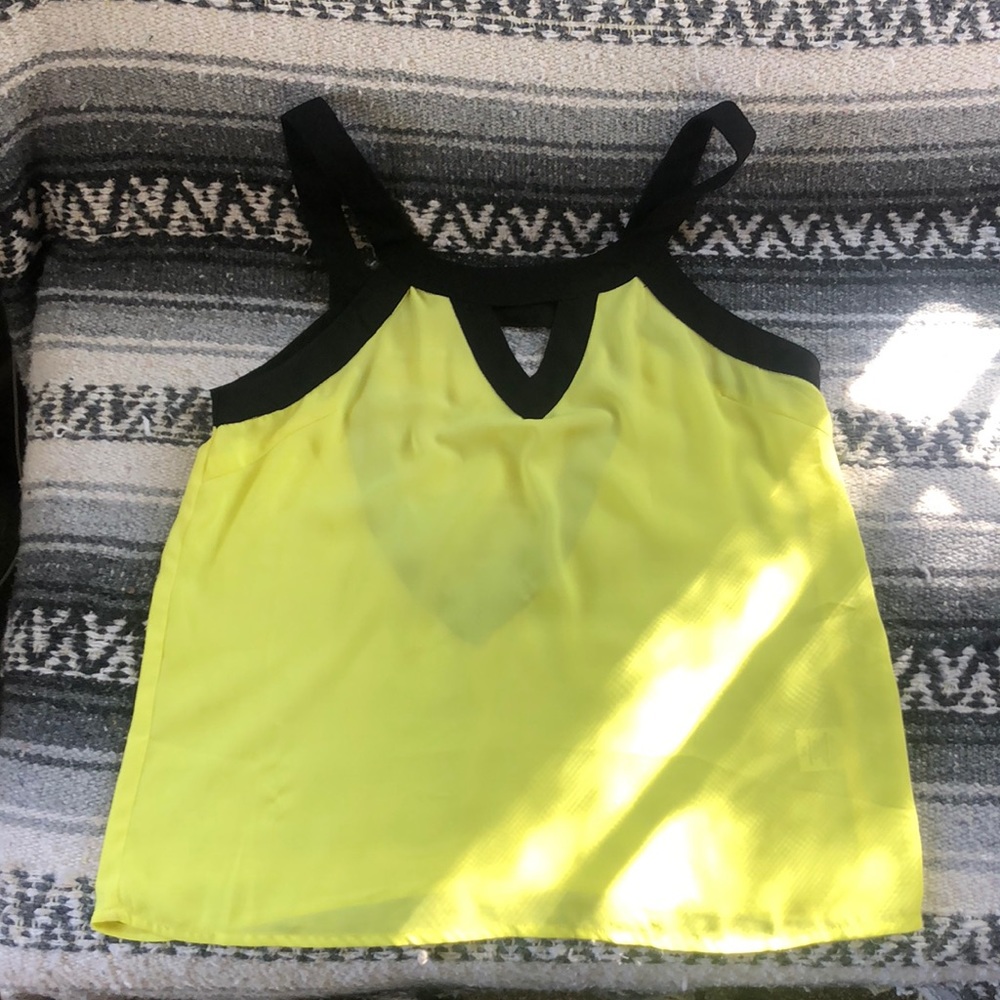 Tank Top -1 - Picture 2 of 6